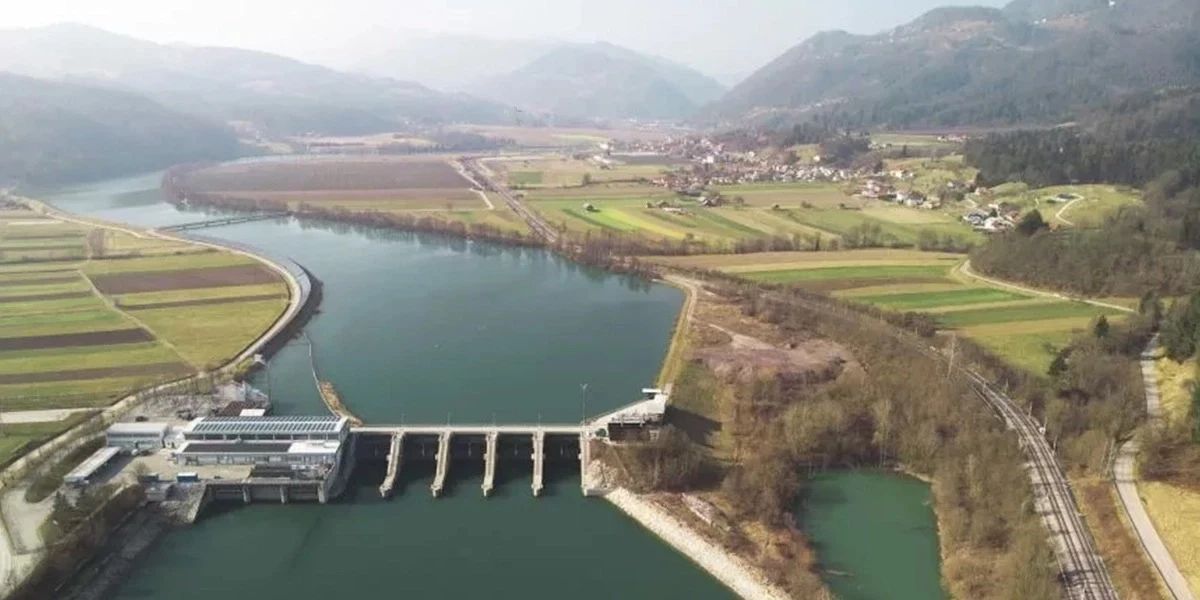 Under Sluice Gate Explained: Importance in Dam Safety and Operation